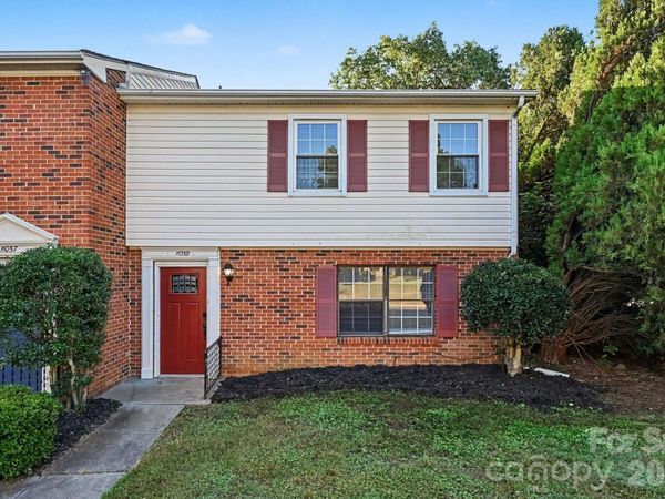 11059 Hunter trail Lane, Charlotte, NC 28226