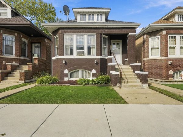 5708 S Richmond Street , Chicago, IL 60629