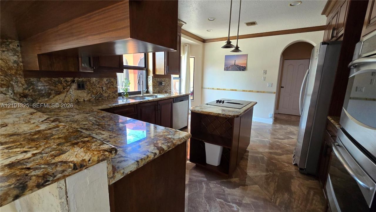 741 Tyler St , Hollywood, FL 33019 Photo