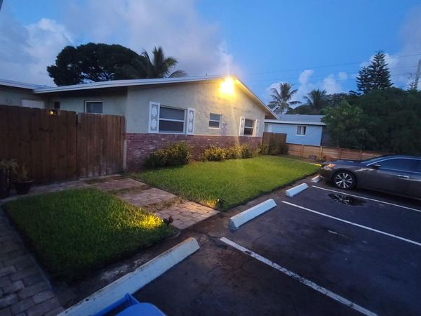 981 NE 36TH Street, Unit 1, Oakland Park, FL 33334