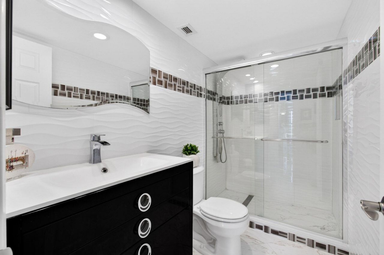875 E Camino Real, Unit 7E, Boca Raton, FL 33432 Photo