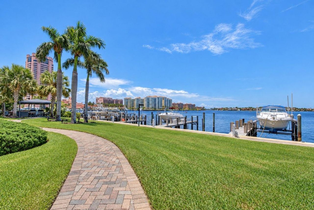 875 E Camino Real, Unit 7E, Boca Raton, FL 33432 Photo