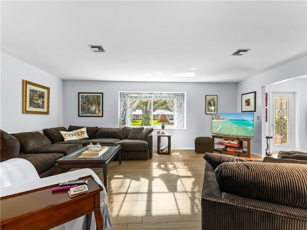 3530 3rd Place Sw, Vero Beach, FL 32968 Photo