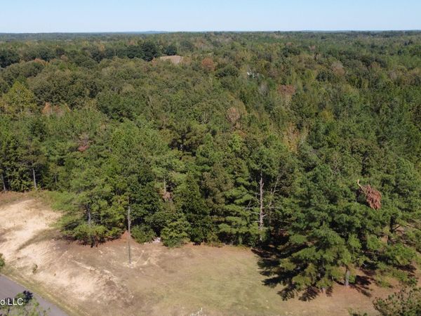 Jeffries Road, Potts Camp, MS 38659