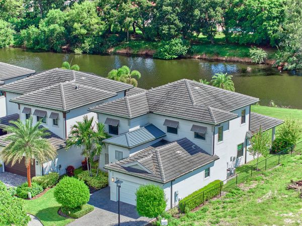 2807 GIN BERRY Way, West Palm Beach, FL 33401