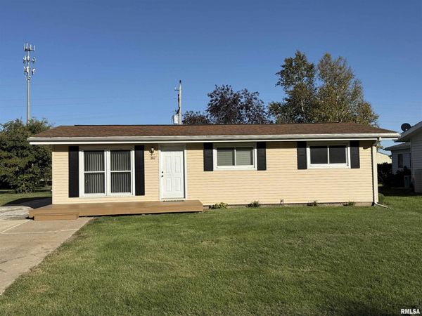 307 N 15TH Avenue, Canton, IL 61520