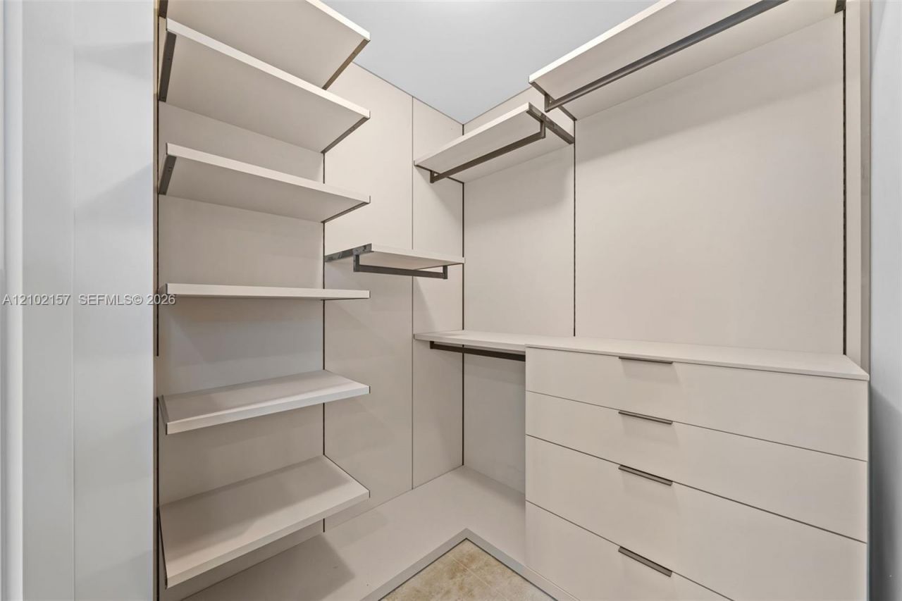 100 Bayview Dr , Unit 1919, Sunny Isles Beach, FL 33160 Photo
