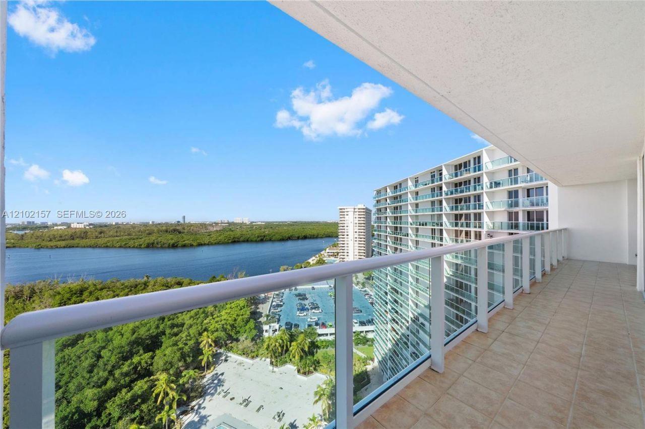 100 Bayview Dr , Unit 1919, Sunny Isles Beach, FL 33160 Photo