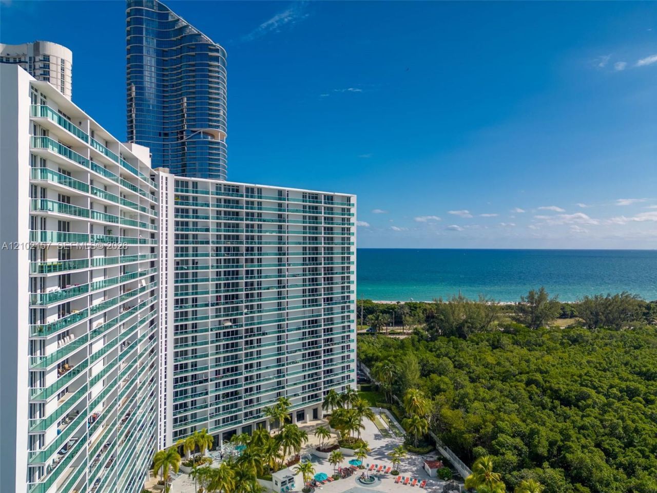100 Bayview Dr , Unit 1919, Sunny Isles Beach, FL 33160 Photo