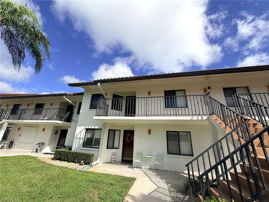 4977 Pepper Cir , Unit 205, Naples, FL 34113 Photo