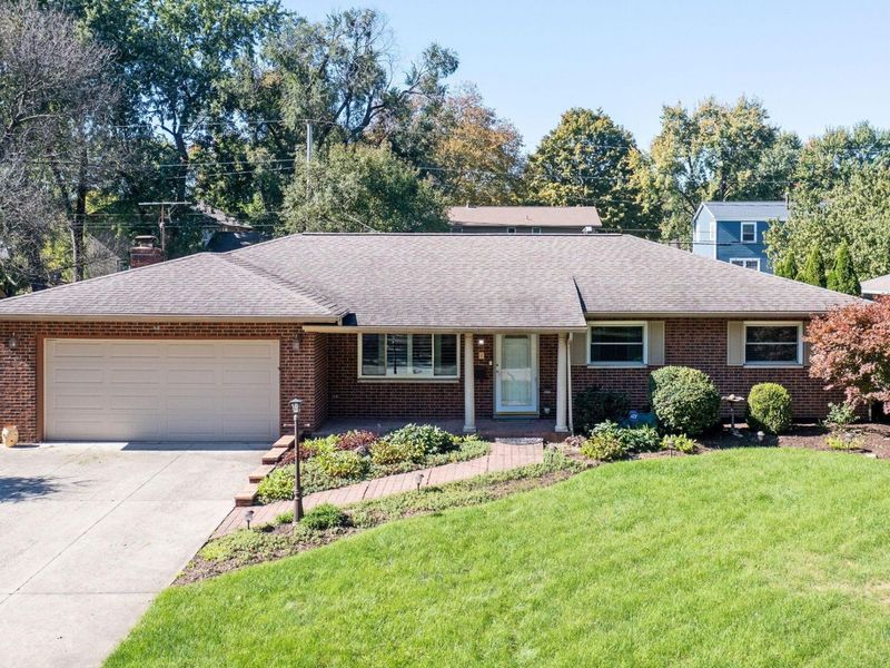 621 Old Coach Road, Westerville, OH 43081 Photo 1