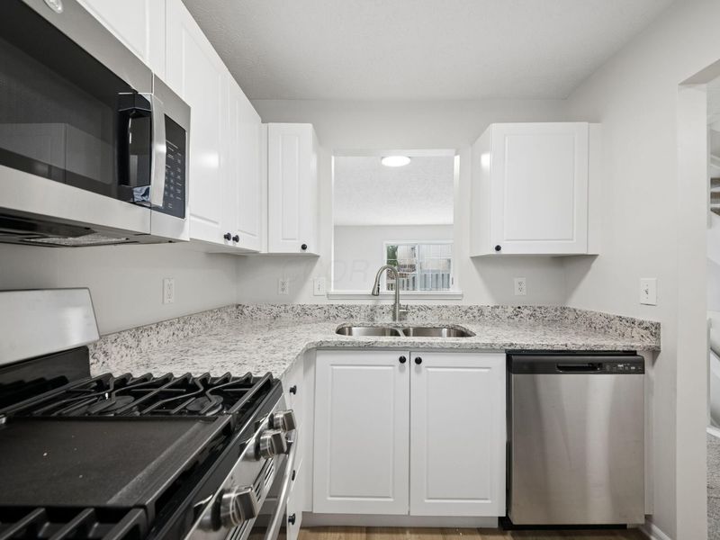 1614 Holland Drive , Unit 187D, Hilliard, OH 43026 Photo 14