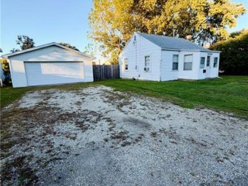 712 Rex Lane, Eaton, OH 45320 Photo 2