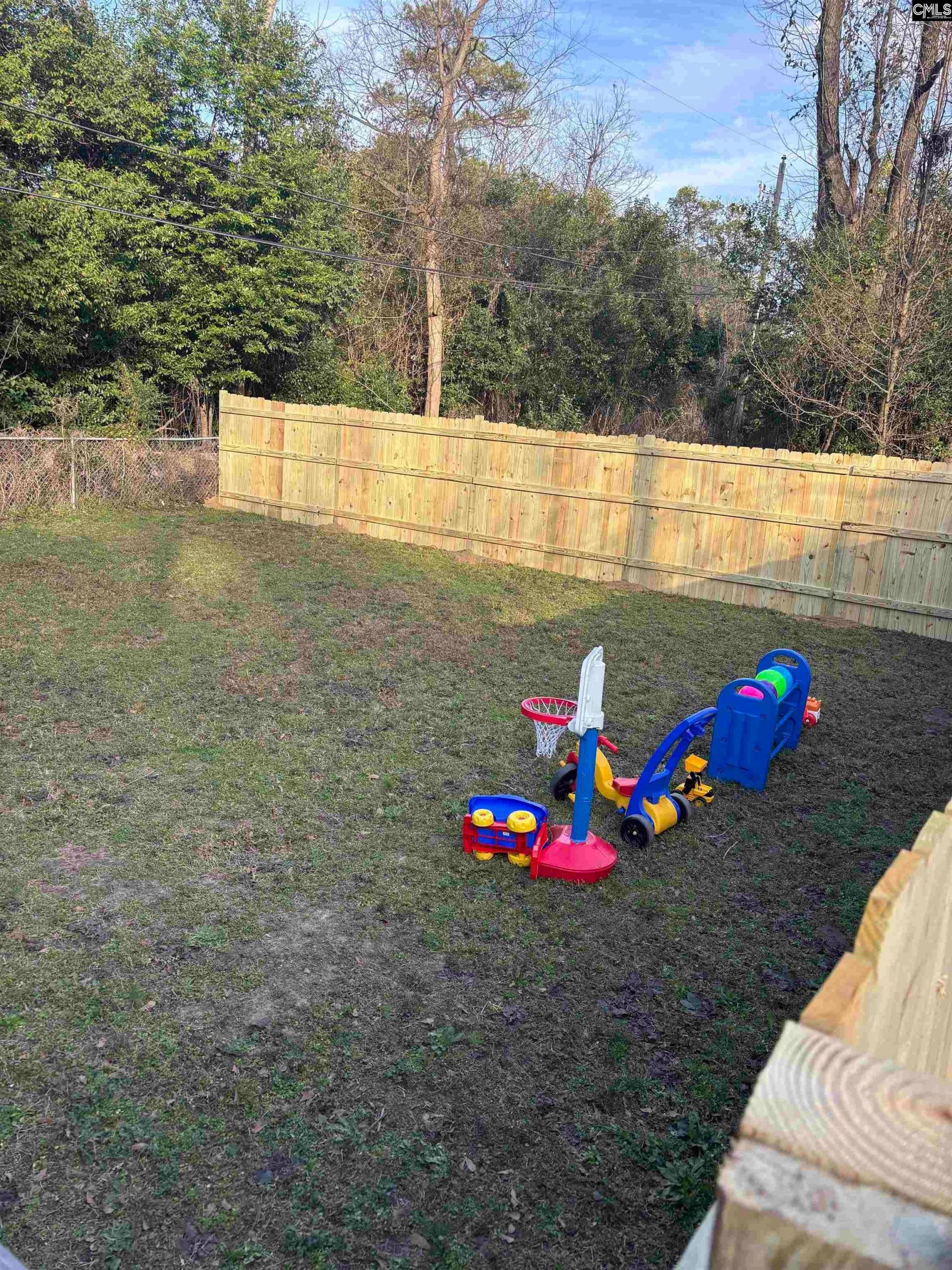 912 Hazelwood Road Photo 10