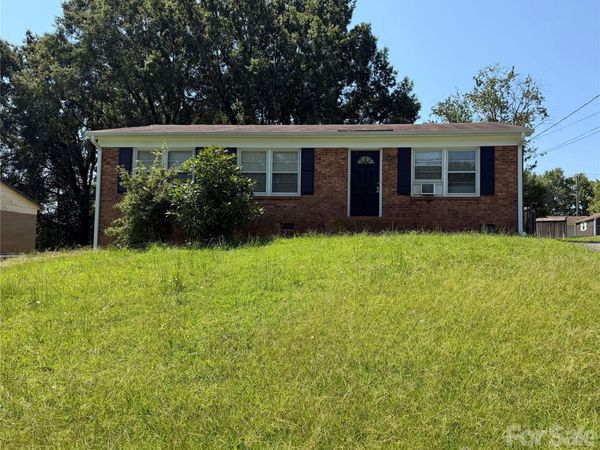 3025 Matthews Drive , Gastonia, NC 28052