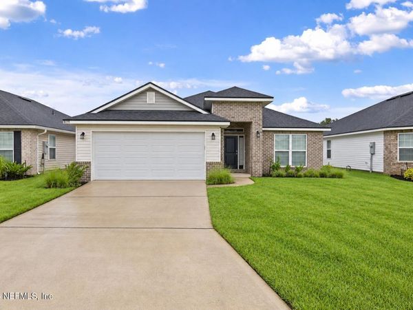 8179 HELMSLEY Boulevard, Jacksonville, FL 32219