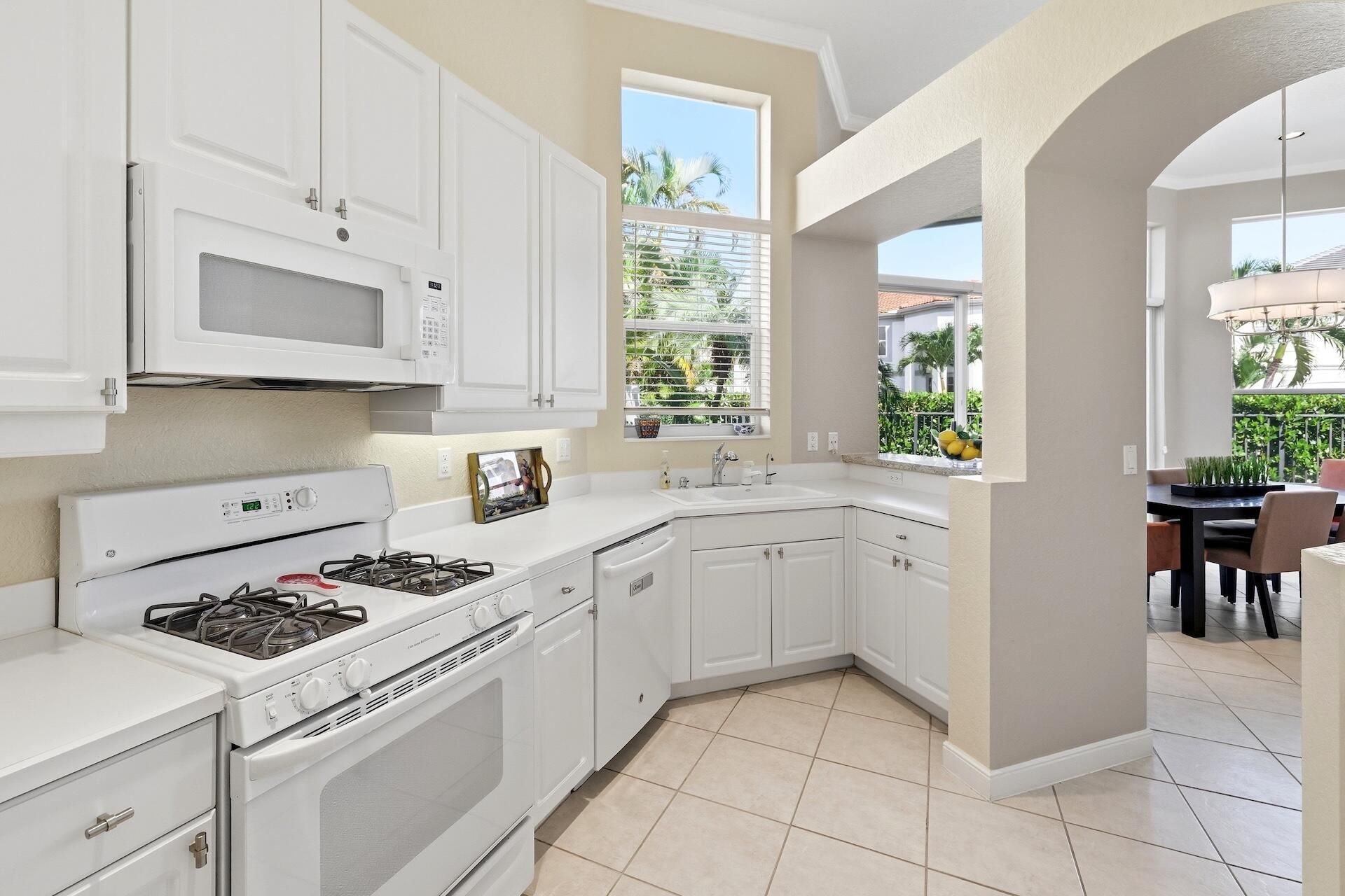 4252 NW 66th Lane, Boca Raton, FL 33496 Photo