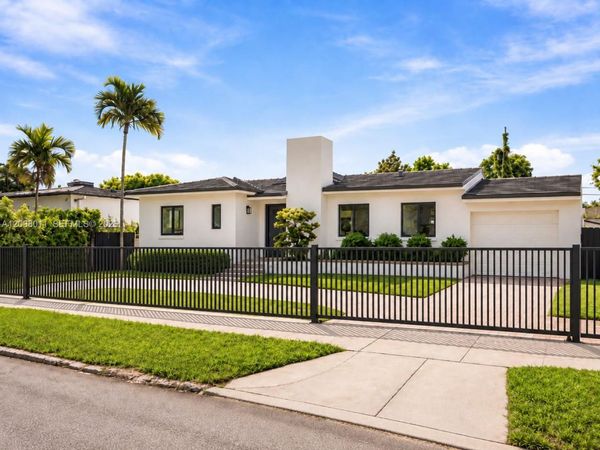 2350 SW 25th Ter , Miami, FL 33133