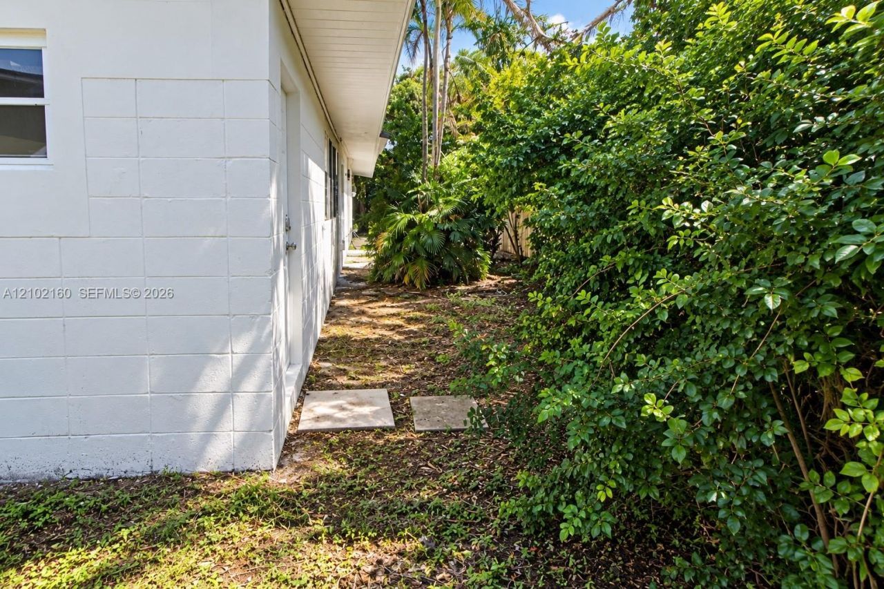 1201 NE 26th Ter, Pompano Beach, FL 33062 Photo
