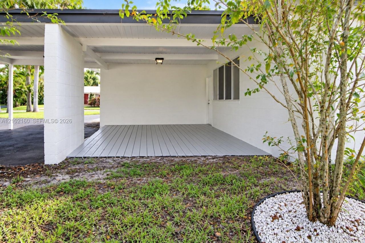 1201 NE 26th Ter, Pompano Beach, FL 33062 Photo