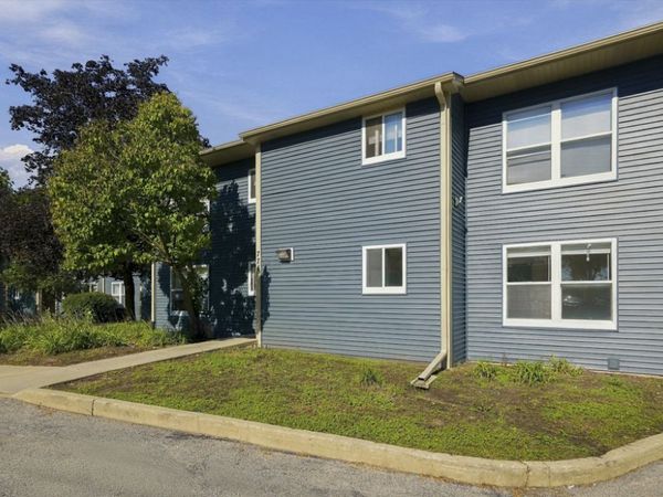 774 Terrace Court, Unit R, Elgin, IL 60120