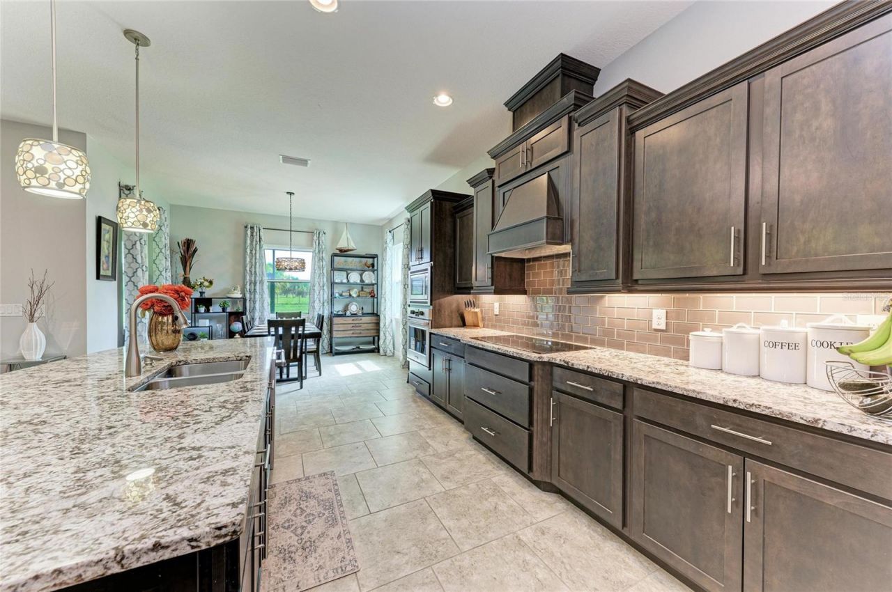 519 165th Street E, Bradenton, FL 34212 Photo