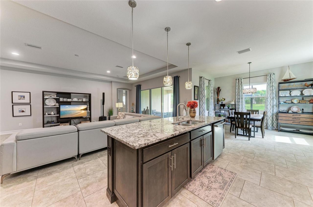 519 165th Street E, Bradenton, FL 34212 Photo