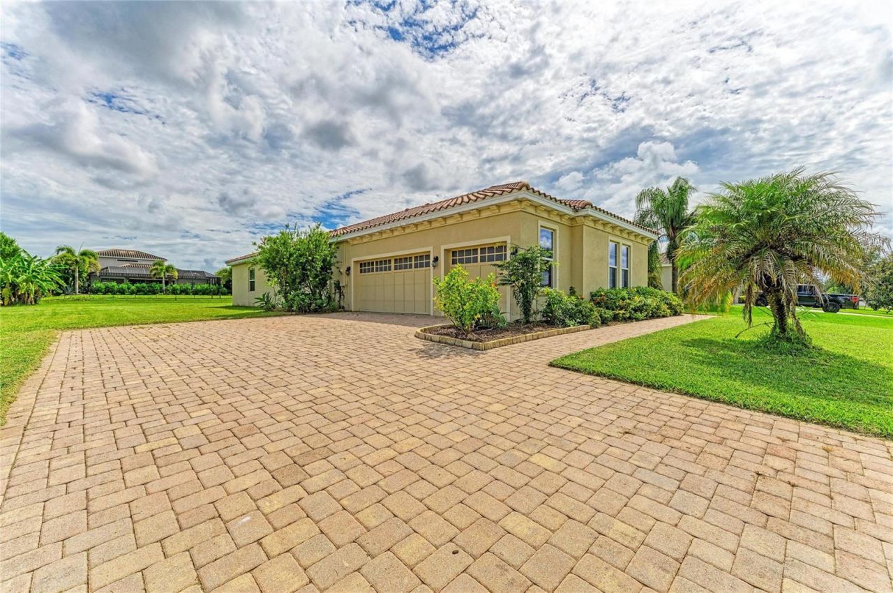 519 165th Street E, Bradenton, FL 34212 Photo