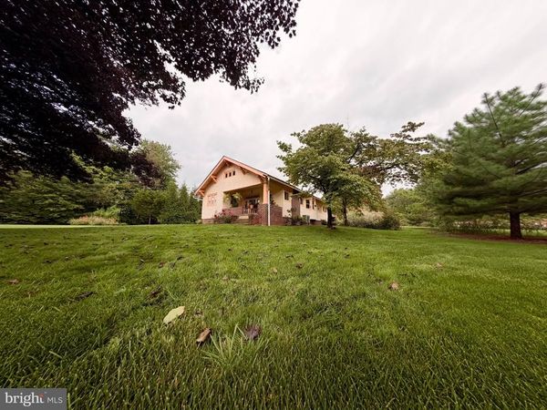 701 OLD PHILADELPHIA PIKE, DOUGLASSVILLE, PA 19518