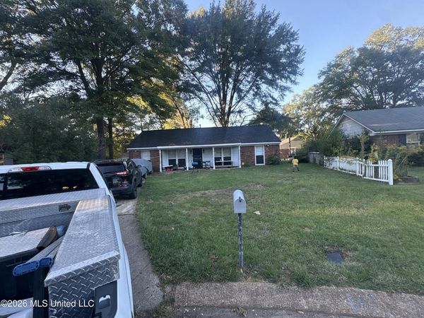 2128 Brookhaven Drive, Southaven, MS 38671