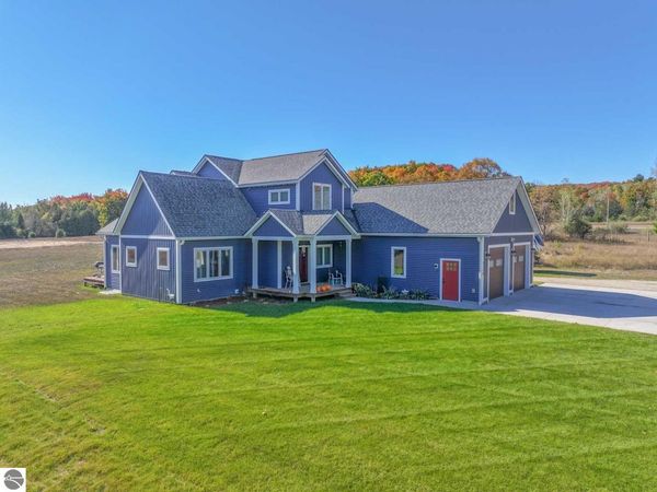 1776 Bellinger Road E, Cedar, MI 49621