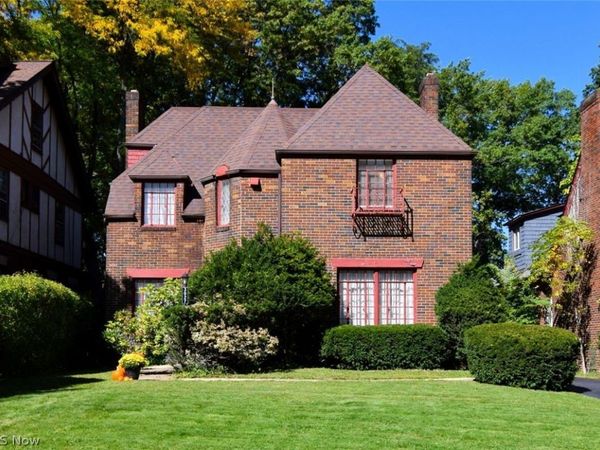 3027 Euclid Heights Boulevard, Cleveland Heights, OH 44118