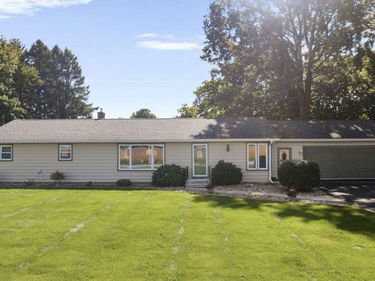 412 W 250 S , La Porte, IN 46350