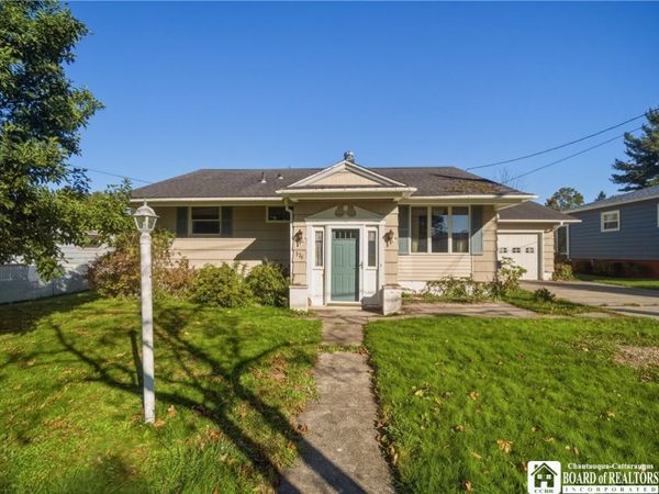 379 Delaware Avenue , Jamestown, NY 14701