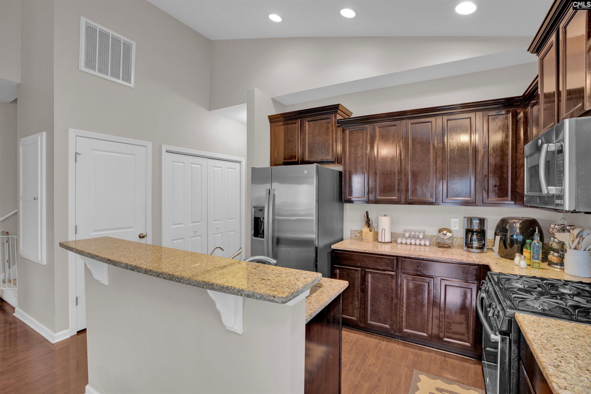 454 Glacier Way Photo 10