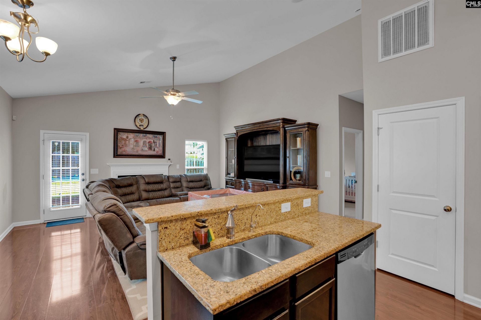 454 Glacier Way Photo 11