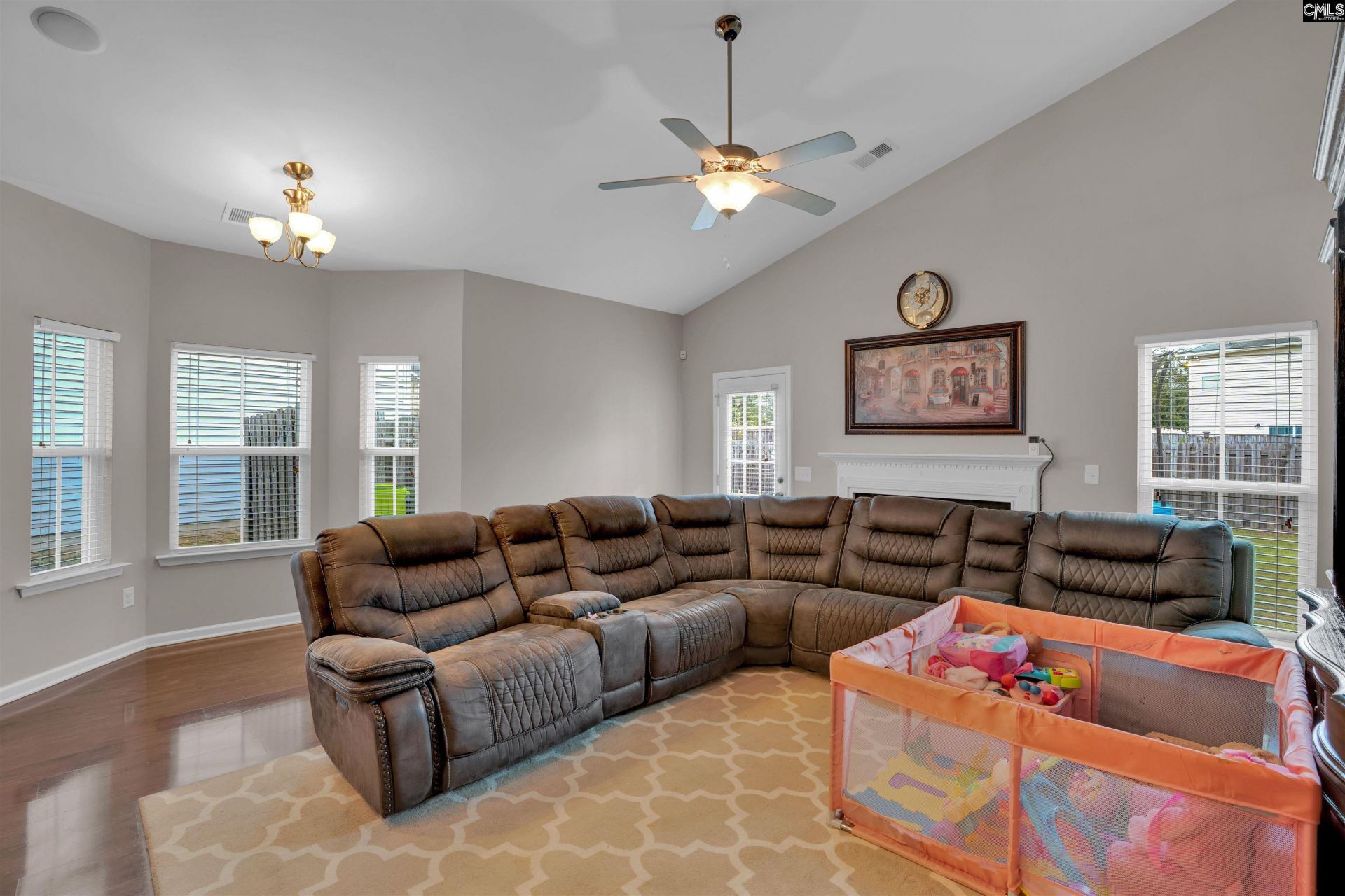 454 Glacier Way Photo 12