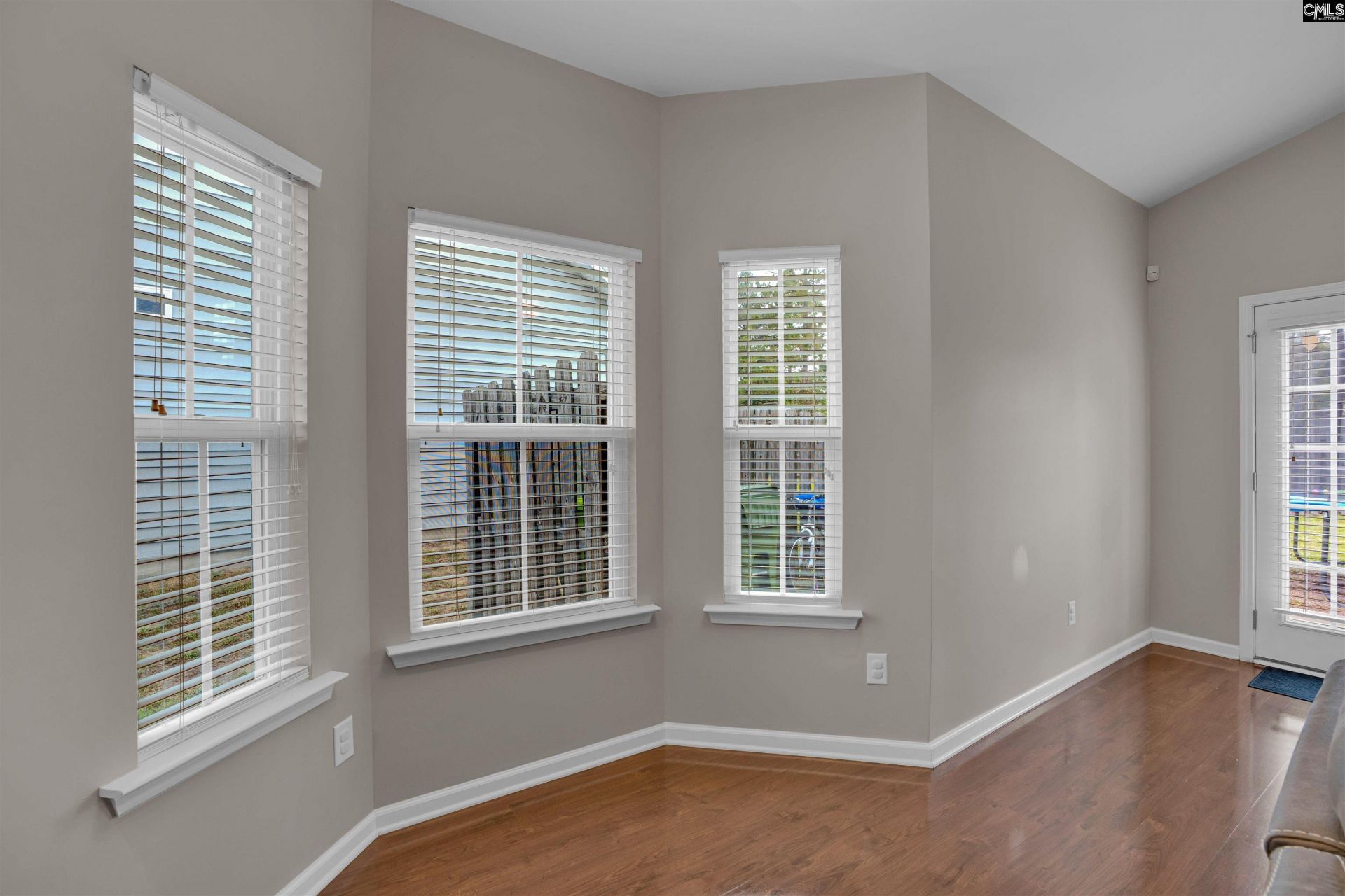 454 Glacier Way Photo 13