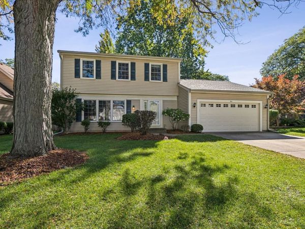 5 Malvern Lane , Vernon Hills, IL 60061