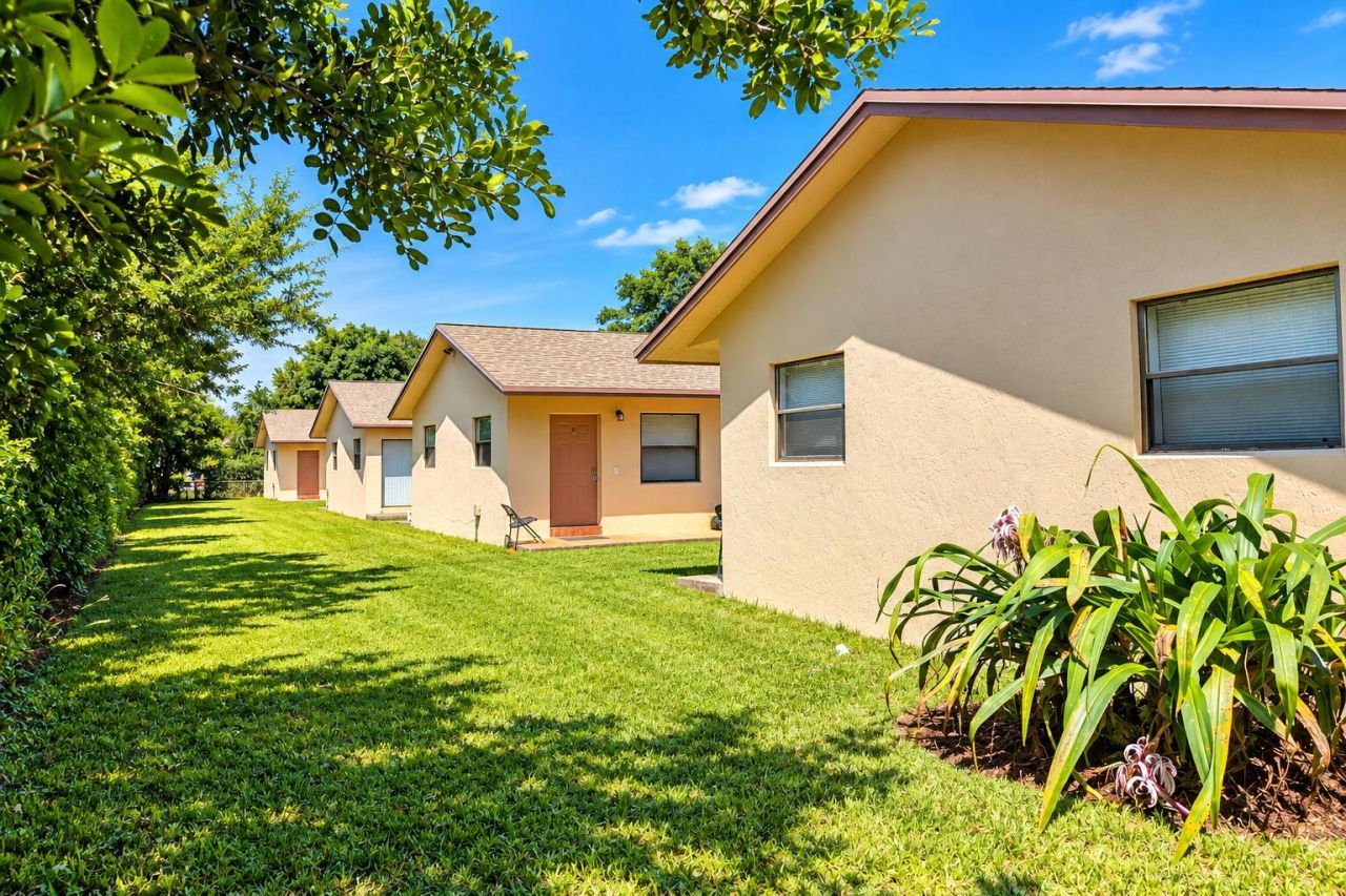 5619 Mckinley, Unit A-H, Hollywood, FL 33021 Photo