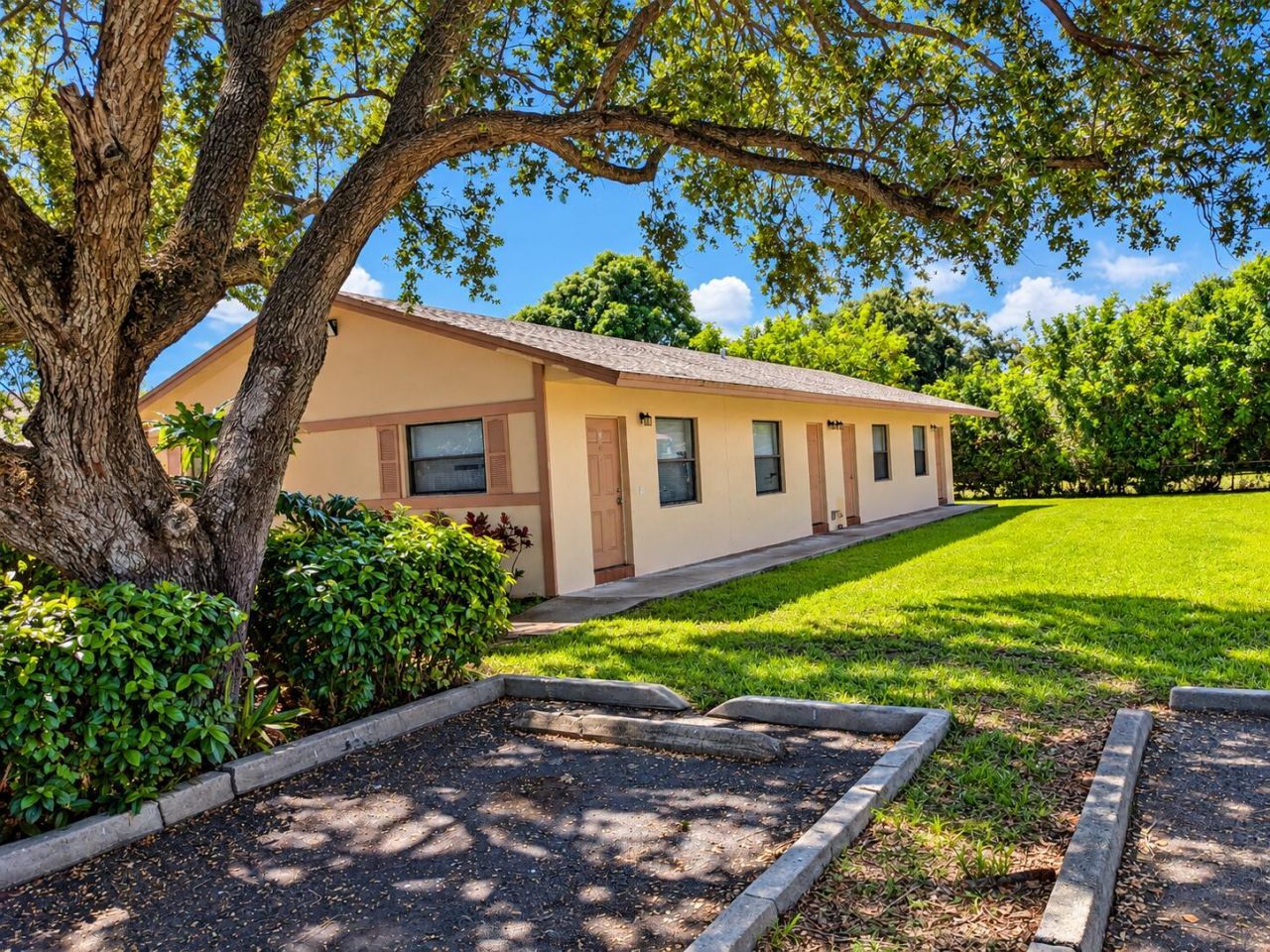 5619 Mckinley, Unit A-H, Hollywood, FL 33021 Photo