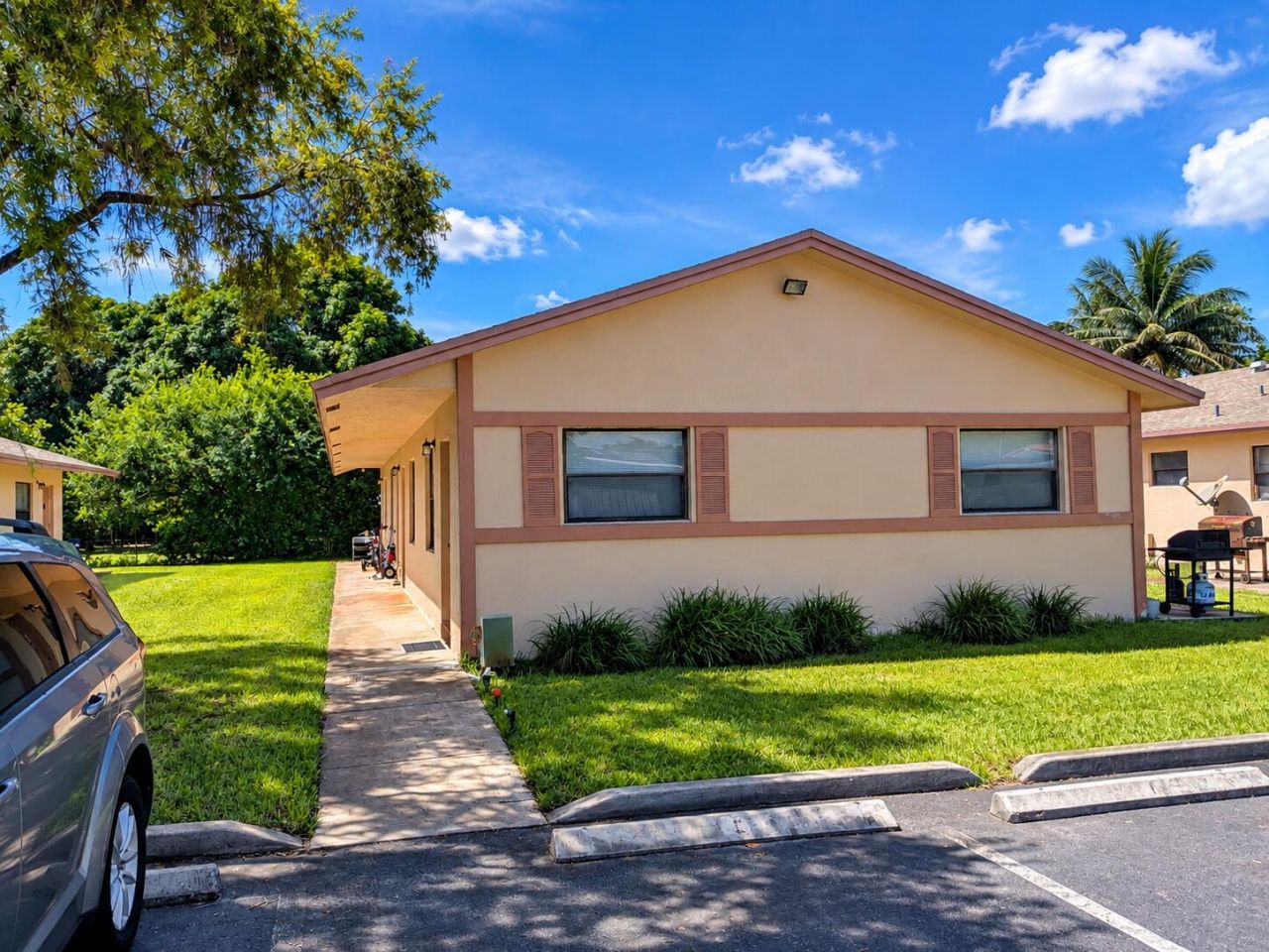 5619 Mckinley, Unit A-H, Hollywood, FL 33021 Photo