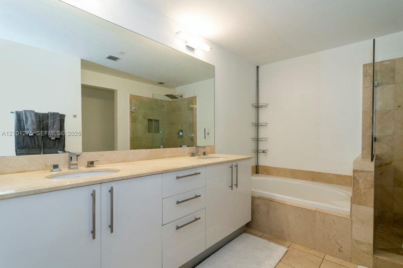 3330 NE 190 St, Unit 516, Aventura, FL 33180 Photo