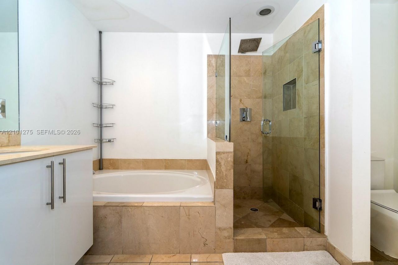 3330 NE 190 St, Unit 516, Aventura, FL 33180 Photo