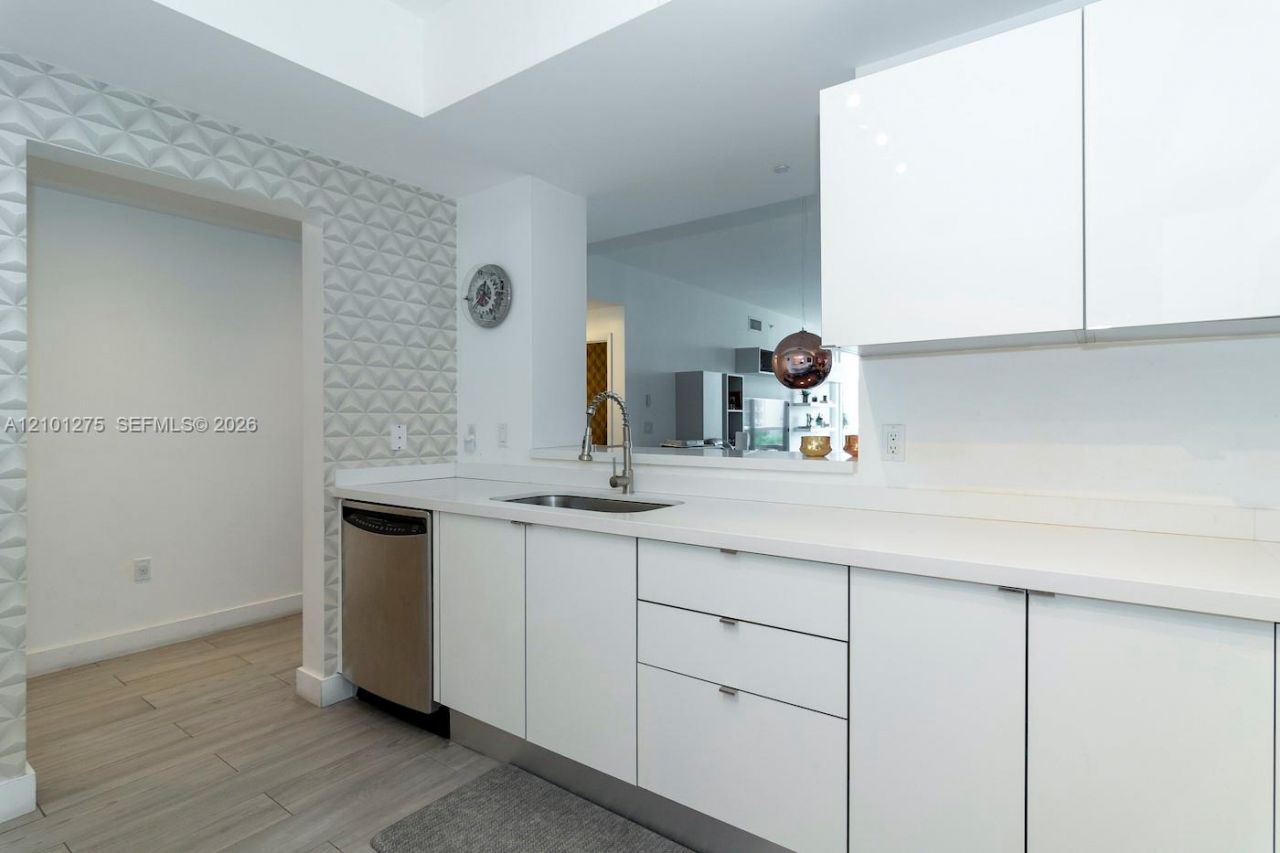 3330 NE 190 St, Unit 516, Aventura, FL 33180 Photo