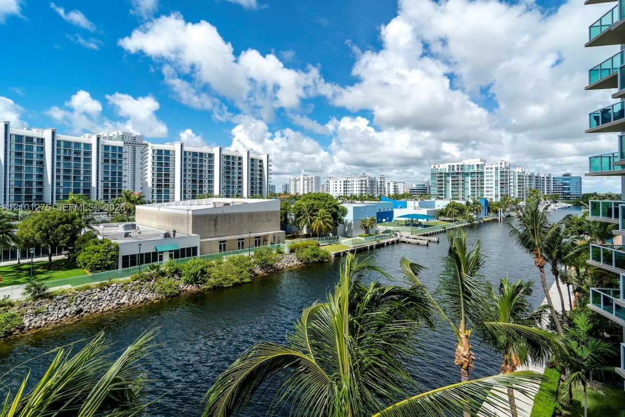 3330 NE 190 St, Unit 516, Aventura, FL 33180 Photo