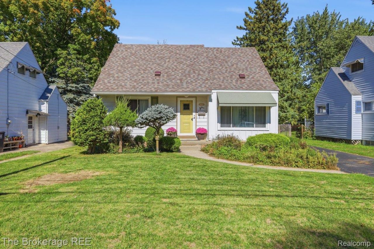 613 E Atherton Road, Flint, Mi 48507 Main Photo