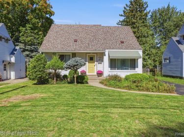 613 E Atherton Road, Flint, Mi 48507
