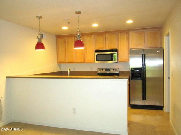 4704 E PARADISE VILLAGE Parkway N, Unit 141, Phoenix, AZ 85032