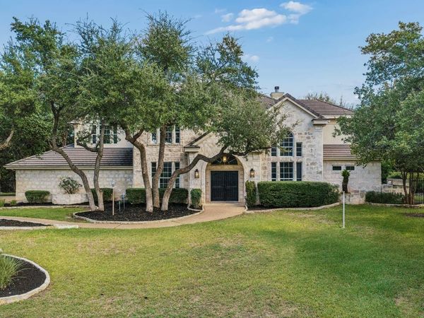 4 Mayleaf CV, The Hills, TX 78738